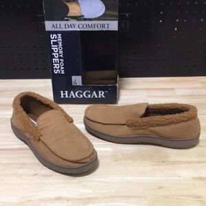 New WB Haggar Men's Tan Slippers